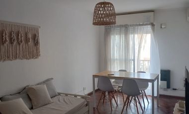 BALCARCE 137 bis - piso alto con vista al rio.