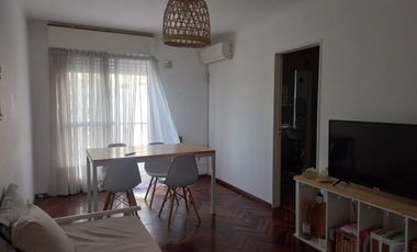 BALCARCE 137 bis - piso alto con vista al rio.