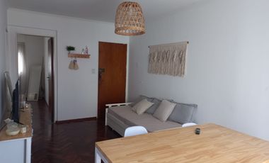 BALCARCE 137 bis - piso alto con vista al rio.