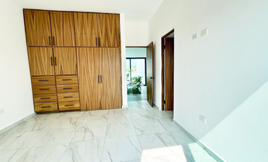 CASA EN VENTA CON ALBERCA, CERCA DEL MALECÓN DE LA PAZ BCS