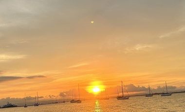 CASA EN VENTA CON ALBERCA, CERCA DEL MALECÓN DE LA PAZ BCS