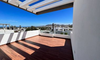 CASA EN VENTA CON ALBERCA, CERCA DEL MALECÓN DE LA PAZ BCS