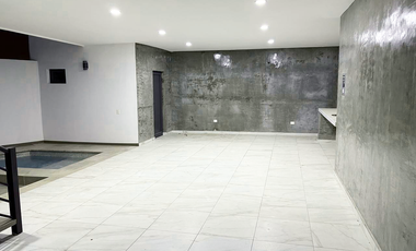 CASA EN VENTA CON ALBERCA, CERCA DEL MALECÓN DE LA PAZ BCS