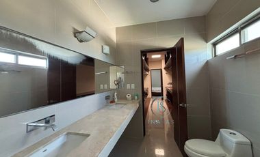 SE RENTA CASA EN RESIDENCIAL AZUL, CIUDAD DEL CARMEN