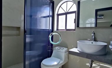 SE RENTA CASA CÉNTRICA CON O SIN MUEBLES