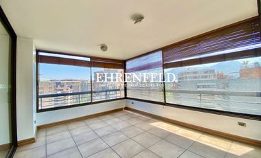 Las Torcazas, Las Condes. Departamento con vista panorámica.