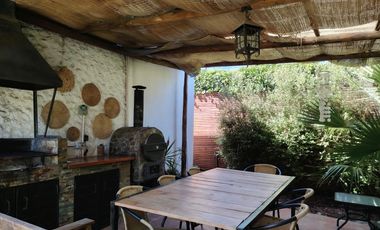 PRECIOSA CASA VENTA SAN CARLOS DE  APOQUINDO / CERRO CATEDRA