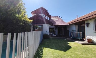 PRECIOSA CASA VENTA SAN CARLOS DE  APOQUINDO / CERRO CATEDRA