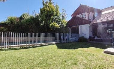PRECIOSA CASA VENTA SAN CARLOS DE  APOQUINDO / CERRO CATEDRA