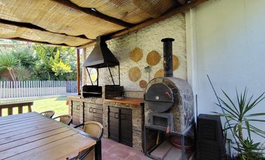 PRECIOSA CASA VENTA SAN CARLOS DE  APOQUINDO / CERRO CATEDRA
