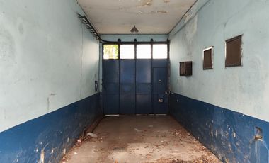 Venta Galpón con elevador