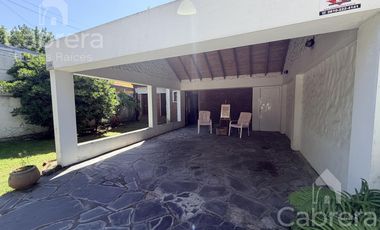 Venta de Casa 4 dorm Villa Elisa La Plata