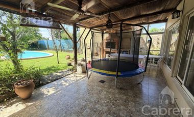 Venta de Casa 4 dorm Villa Elisa La Plata