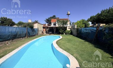 Venta de Casa 4 dorm Villa Elisa La Plata