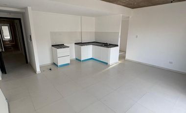 VENTA DEPARTAMENTO 2 AMBIENTES CON PATIO LANUS ESTE