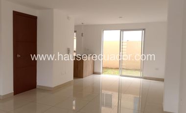 Estrena hoy Casas nuevas de 179m² en Conocoto con patio, terraza, BBQ y ubicación privilegiada