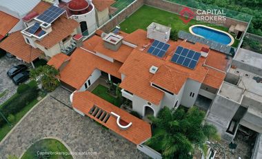 Casa en Venta en El Palomar Ideal para Remodelar Ubicación de Lujo