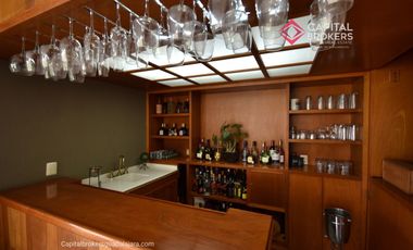 Casa en Venta en El Palomar Ideal para Remodelar Ubicación de Lujo