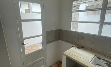 PH SIN EXPENSAS - PATIO PROPIO - TODOS LOS SERVICIOS - RAPIDOS ACCESOS