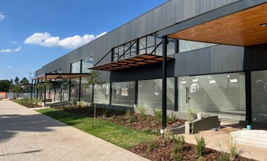 Alquiler Local Comercial  Paseo San Guillermo. Camino a San Carlos