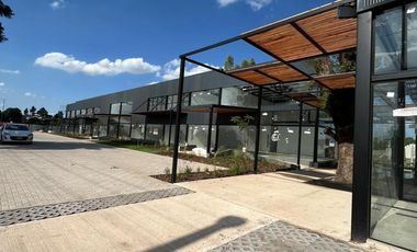 Alquiler Local Comercial  Paseo San Guillermo. Camino a San Carlos