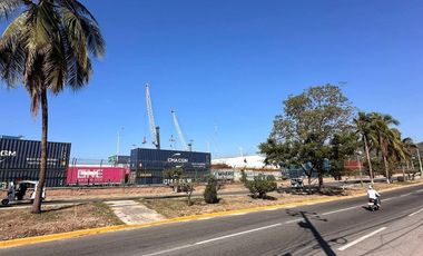 Terreno Comercial en Manzanillo