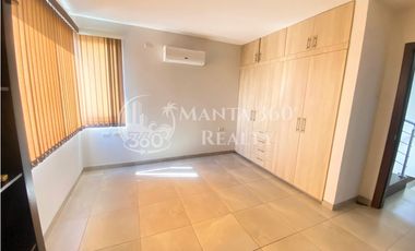 Casa en Venta Manta Beach, Sur de Manta