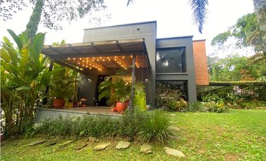 CASA MODERNA POBLADO SECTOR SAN LUCAS