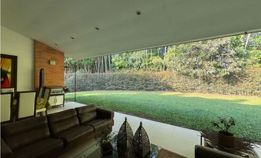 Hermosa casa campestre en Cerritos