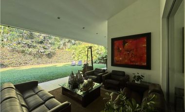 Hermosa casa campestre en Cerritos