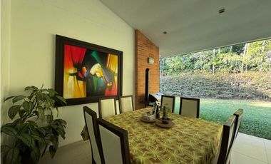 Hermosa casa campestre en Cerritos