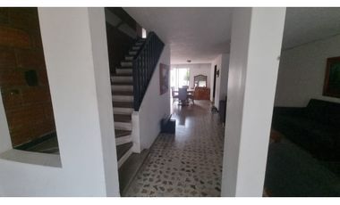 CASA UNIFAMILIAR PARA LA VENTA UBICADA EN CALASANZ
