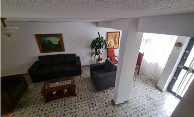 CASA UNIFAMILIAR PARA LA VENTA UBICADA EN CALASANZ