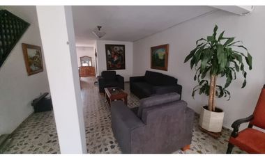 CASA UNIFAMILIAR PARA LA VENTA UBICADA EN CALASANZ