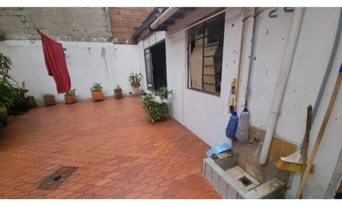 CASA UNIFAMILIAR PARA LA VENTA UBICADA EN CALASANZ
