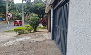 CASA UNIFAMILIAR PARA LA VENTA UBICADA EN CALASANZ