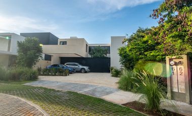 Casa en venta en Mérida, Residencial Compostela.