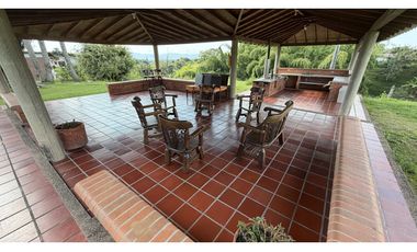 VENTA DE FINCA-HOTEL EN CIRCASIA, QUINDO, COLOMBIA