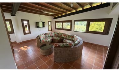 VENTA DE FINCA-HOTEL EN CIRCASIA, QUINDO, COLOMBIA