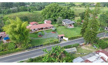 VENTA DE FINCA-HOTEL EN CIRCASIA, QUINDO, COLOMBIA