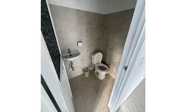 SE VENDE ó SE ALQUILA LOCAL COMERCIAL EN JAMUND 9706062 TP