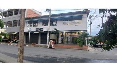 SE VENDE ó SE ALQUILA LOCAL COMERCIAL EN JAMUND 9706062 TP