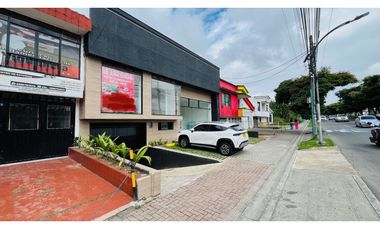 SE ALQUILA ESPECTACULAR CASA COMERCIAL AVENIDA 30 DE AGOSTO PEREIRA