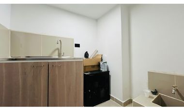 SE ALQUILA ESPECTACULAR CASA COMERCIAL AVENIDA 30 DE AGOSTO PEREIRA