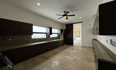 Casa en  venta en Mérida YCC  club de Golf YCC 5 recámaras