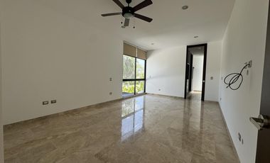 Casa en  venta en Mérida YCC  club de Golf YCC 5 recámaras