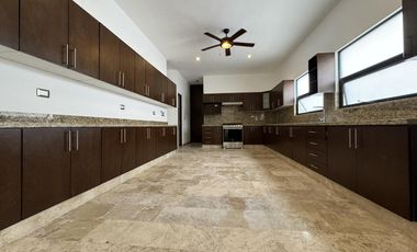 Casa en  venta en Mérida YCC  club de Golf YCC 5 recámaras