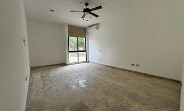 Casa en  venta en Mérida YCC  club de Golf YCC 5 recámaras