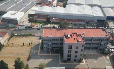 Oficina en renta de 3,600 m2 en Tlalnepantla