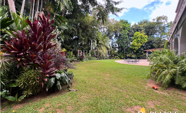 ALQUILER O VENTA DE CASA DE LUJO CON PISCINA EN ALTOS DEL GOLF (8)